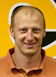 http://www.hokejkv.cz/foto/hraci/2007/machulda_vladimir_velky.jpg http://www.hokejkv.cz/foto/hraci/2007/machulda_vladimir_velky.jpg